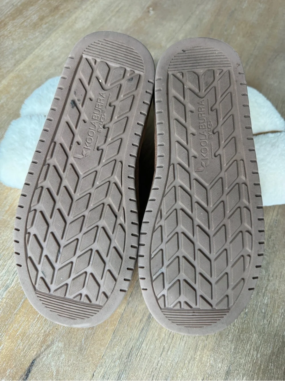 Koolaburra by Uggs girls boots